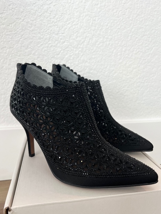 J. Renee Black Shooties, Women's Size 8.5, Excellent Condition - Picture 2 of 9